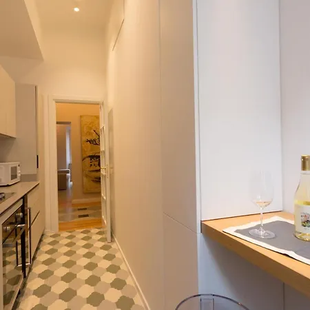 Апартаменты Esquilino Exquisite 2br *