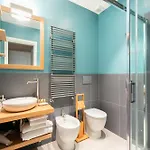 Esquilino Exquisite 2br شقة *